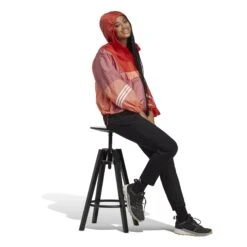 Veste Imperméable à Capuche Femme Adidas Wind.RDY -Promos Randonnée Boutique adidas hn3738 6 apparel on model walking view white