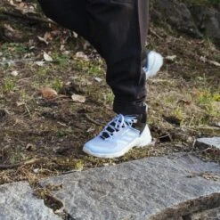 Chaussures De Randonnée Femme Adidas Terrex Swift R3 Mid GORE-TEX 11 Chaussures De Randonnée Femme Adidas Terrex Swift R3 Mid GORE-TEX -Promos Randonnée Boutique adidas hp8711 16 footwear photography heromrktng view 1 white 000