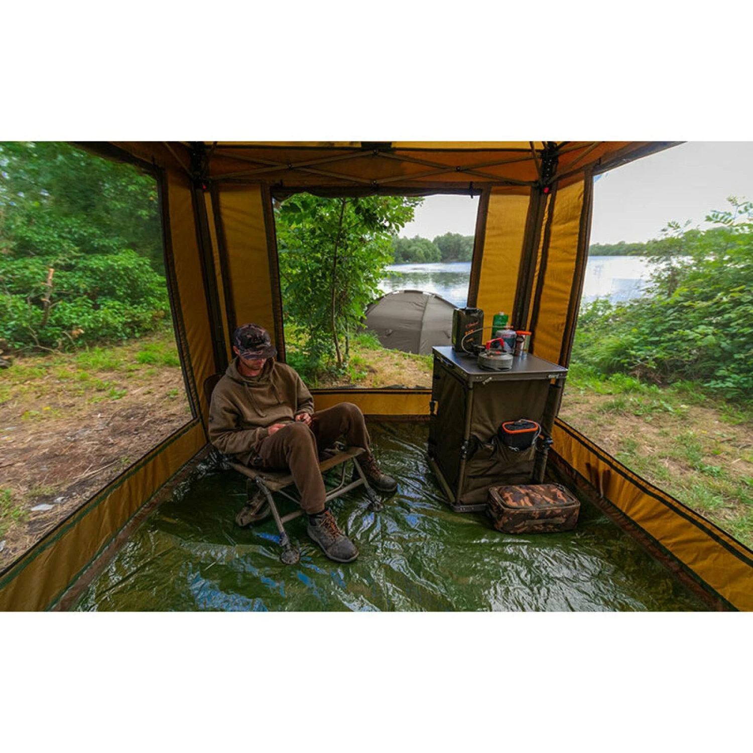 Abri Fox Social Shelter 3 Abri Fox Social Shelter – Image 3